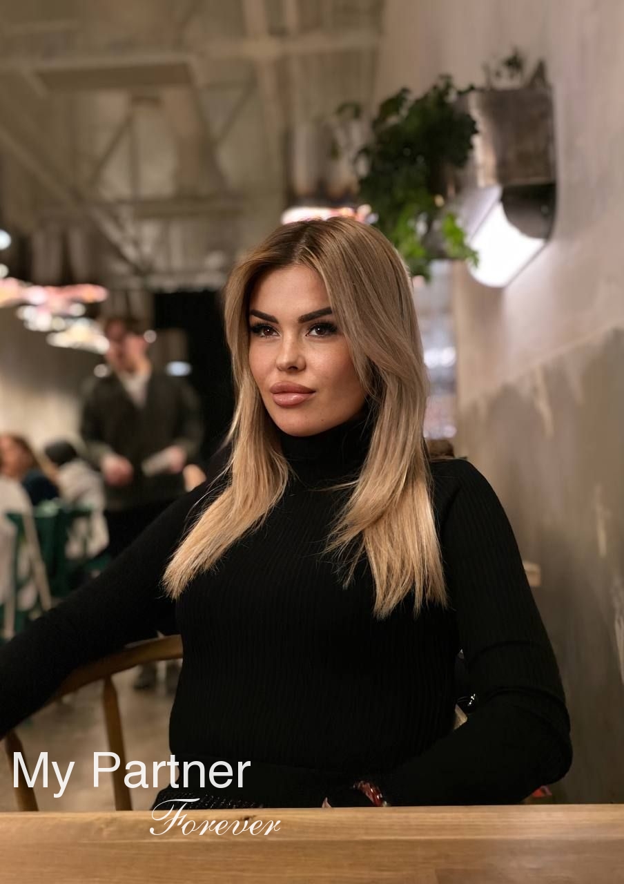 Dating Site to Meet Gorgeous Ukrainian Woman Tatiyana from Dniepropetrovsk, Ukraine