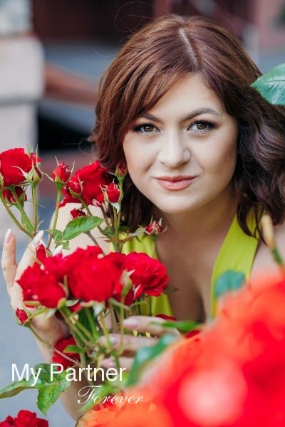 Dating Site to Meet Gorgeous Ukrainian Woman Yuliya from Zaporozhye, Ukraine