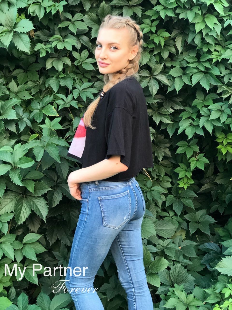 Dating Site to Meet Pretty Ukrainian Girl Viktoriya from Kharkov, Ukraine