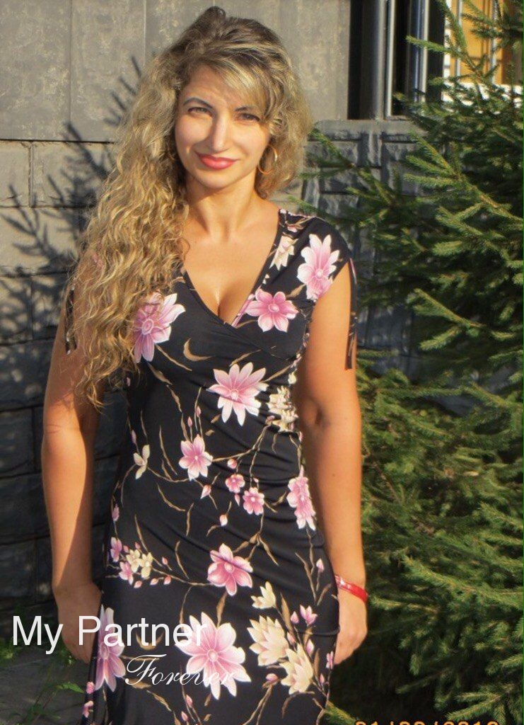 Dating Site to Meet Pretty Ukrainian Lady Nadezhda from Vinnitsa, Ukraine