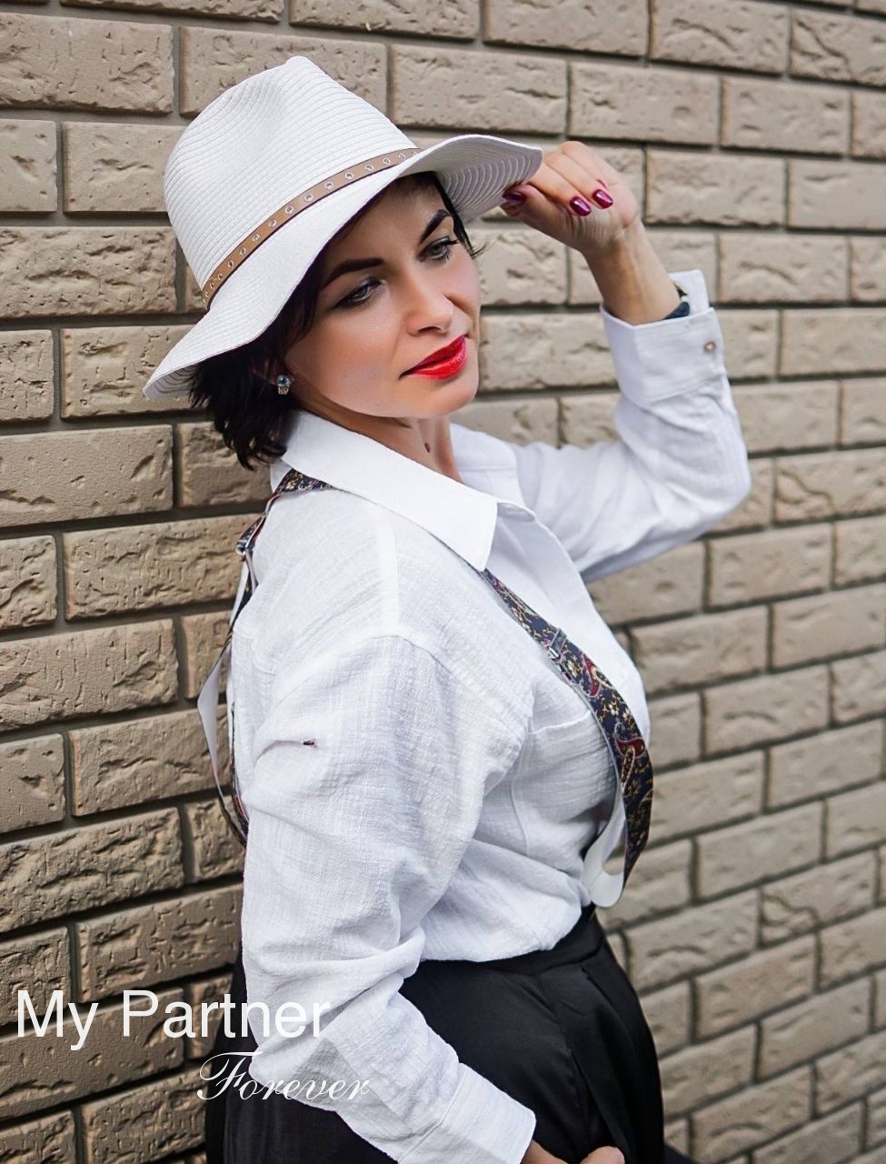 Dating Site to Meet Pretty Ukrainian Lady Svetlana from Kharkov, Ukraine
