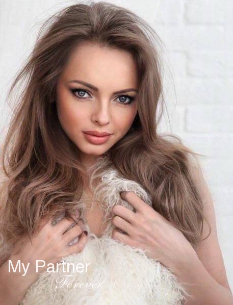 Dating Site to Meet Pretty Ukrainian Woman Irina from Kiev, Ukraine
