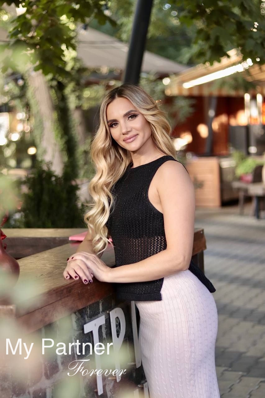 Dating Site to Meet Sexy Ukrainian Woman Anna from Odessa, Ukraine