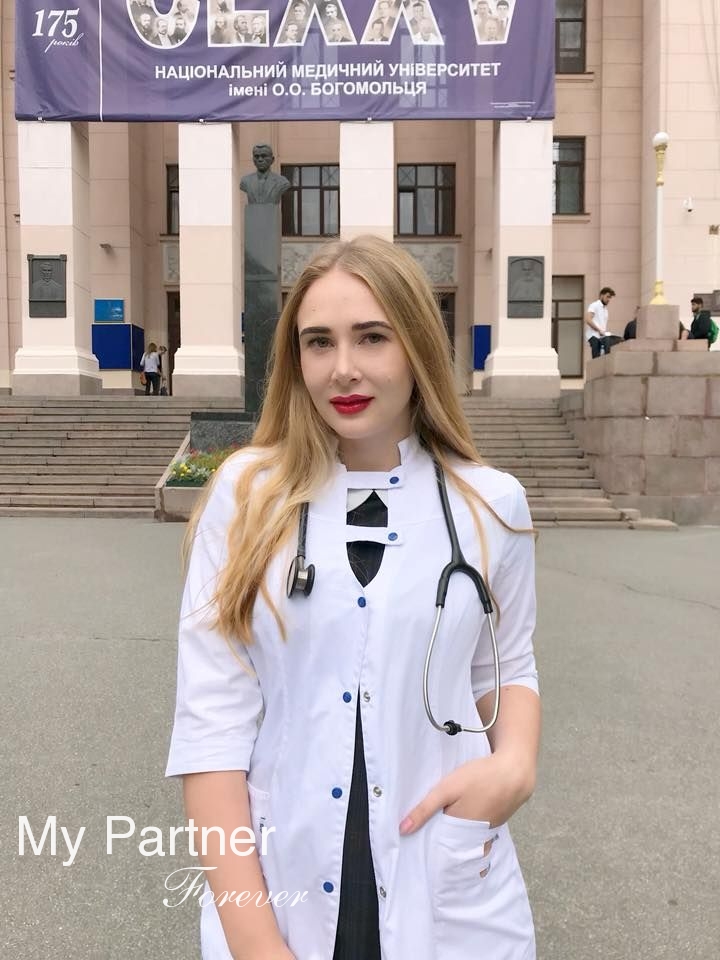 Dating Site to Meet Single Ukrainian Woman Anna from Kiev, Ukraine