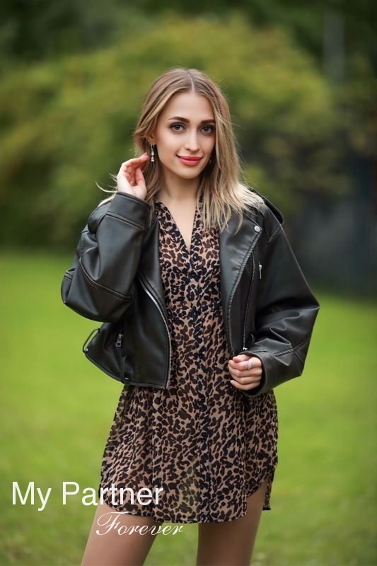 Dating Site to Meet Stunning Ukrainian Girl Anna from Vinnitsa, Ukraine