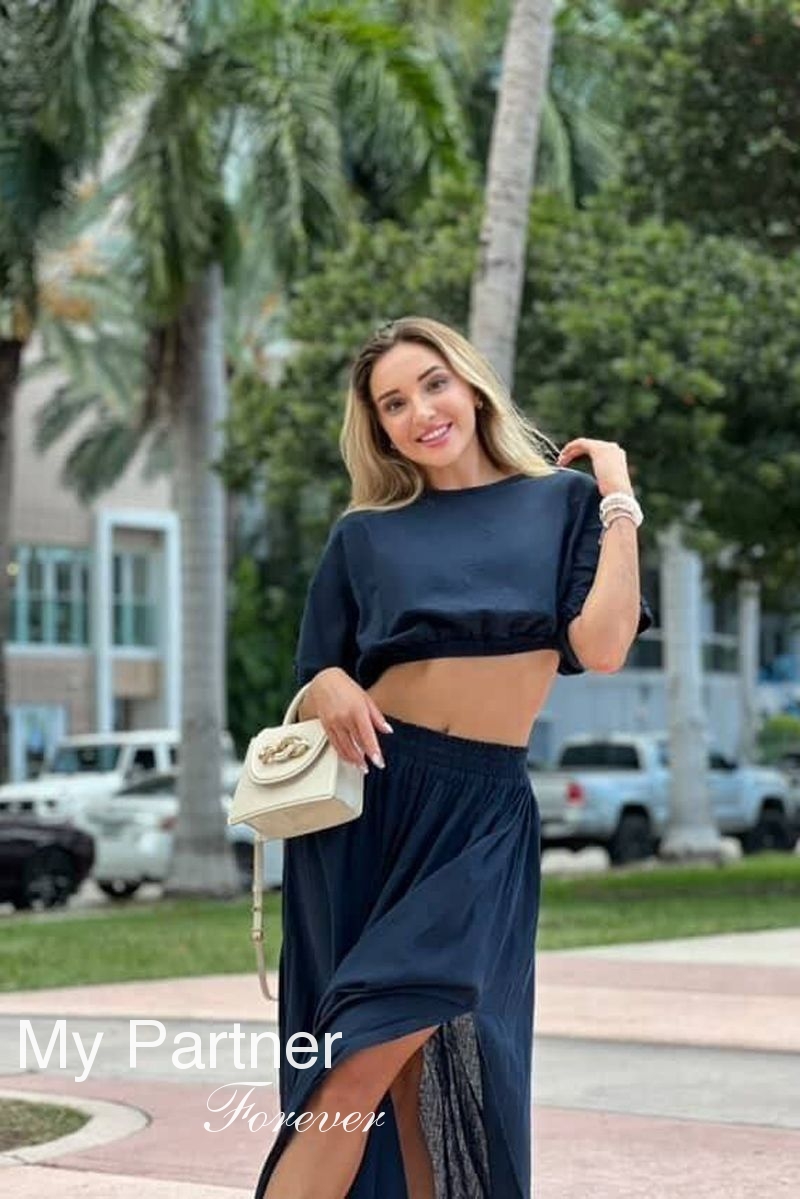 Dating Site to Meet Stunning Ukrainian Lady Aleksandra from Kharkov, Ukraine