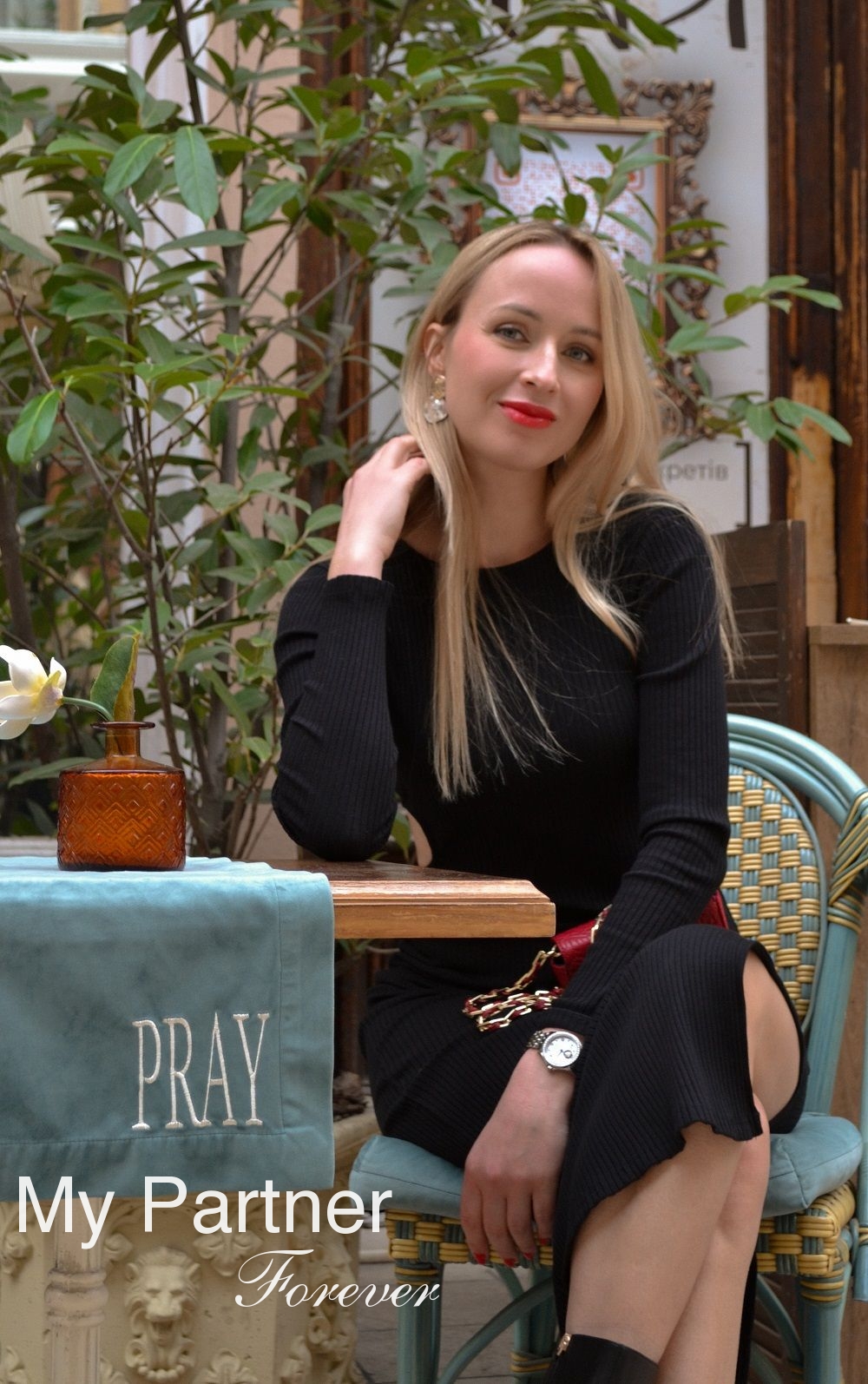Dating Site to Meet Stunning Ukrainian Woman Valentina from Odessa, Ukraine