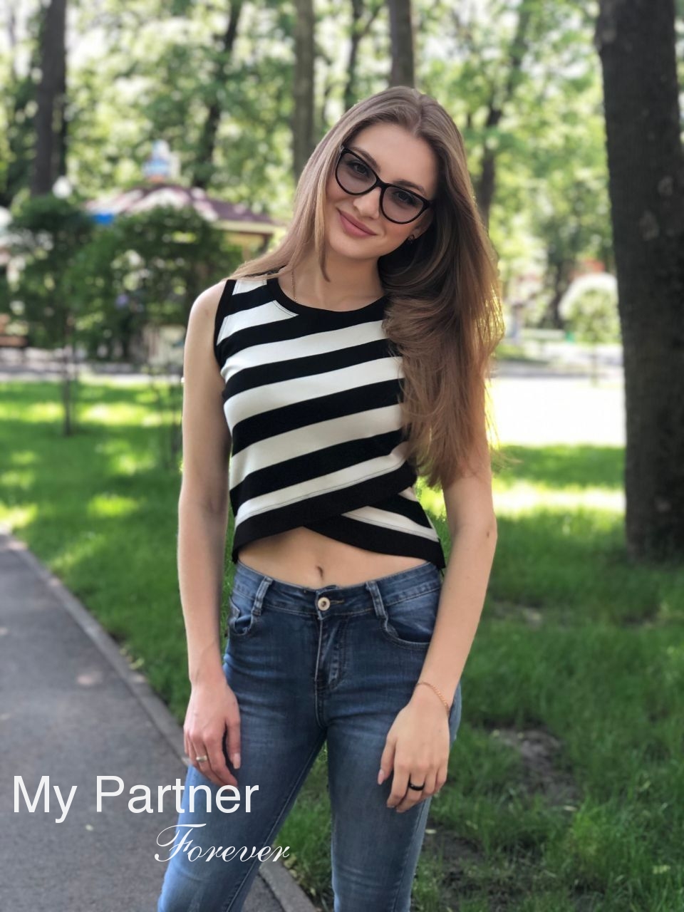 Dating with Beautiful Ukrainian Girl Viktoriya from Kharkov, Ukraine