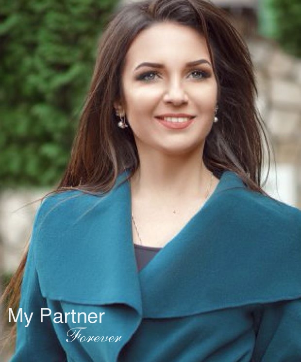 Dating with Beautiful Ukrainian Lady Olga from Kiev, Ukraine