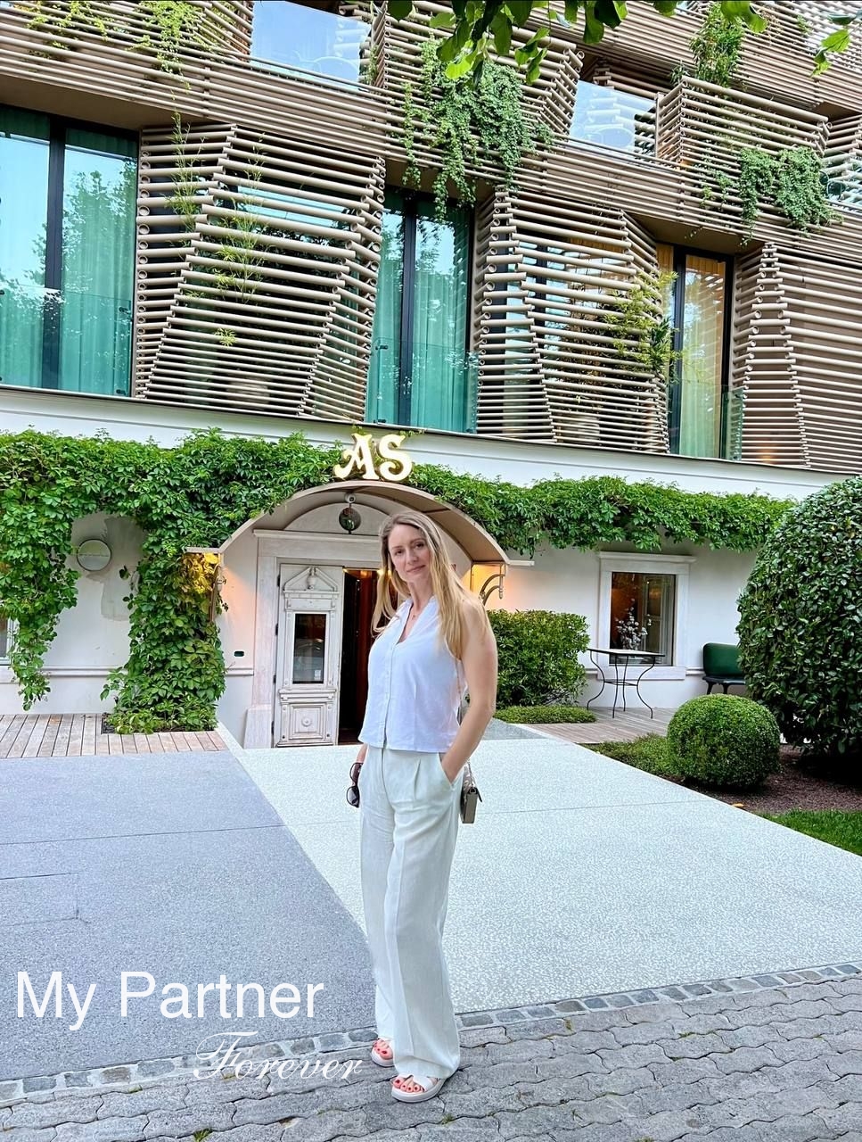 Dating with Beautiful Ukrainian Lady Tatiyana from Vinnitsa, Ukraine