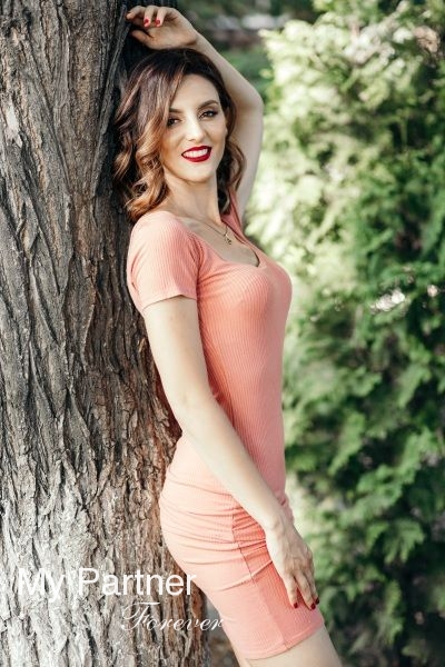 Dating with Charming Ukrainian Girl Darya from Zaporozhye, Ukraine