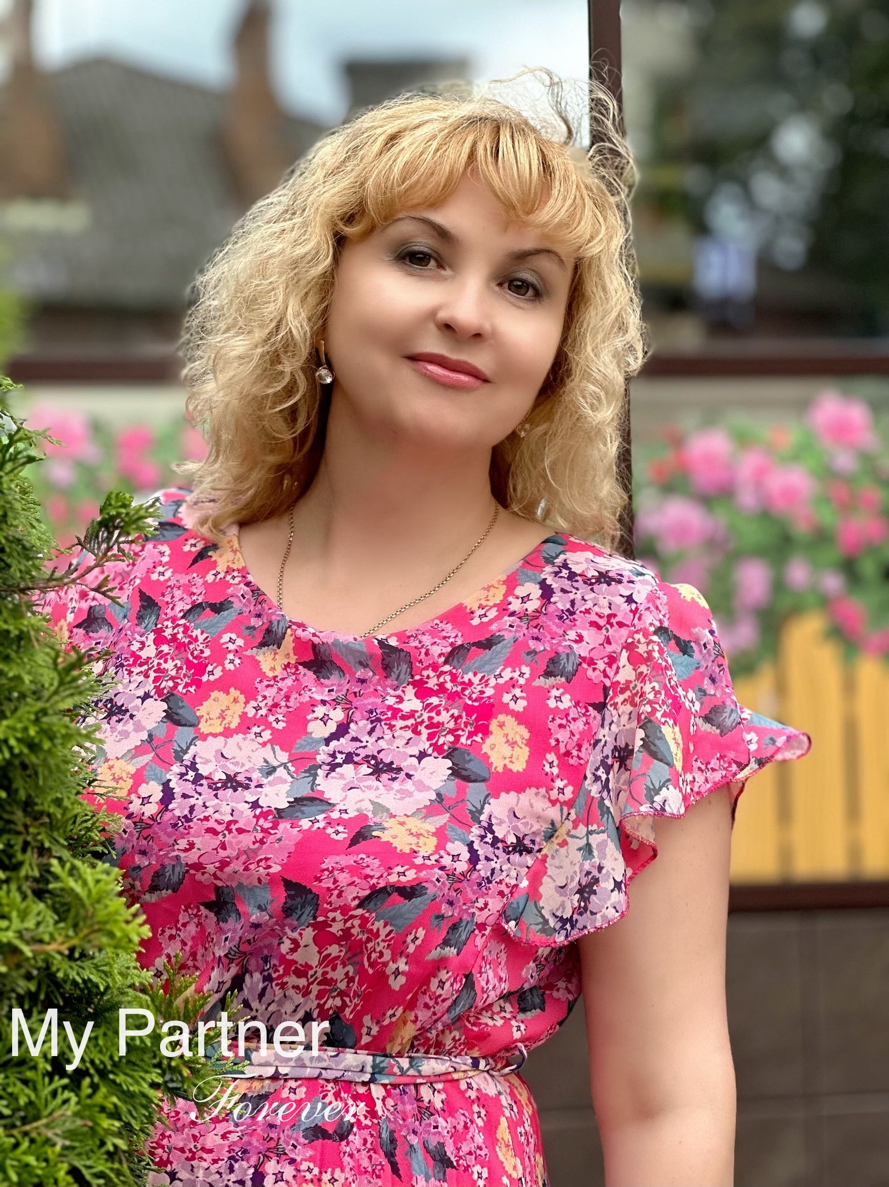 Dating with Charming Ukrainian Girl Lyudmila from Vinnitsa, Ukraine