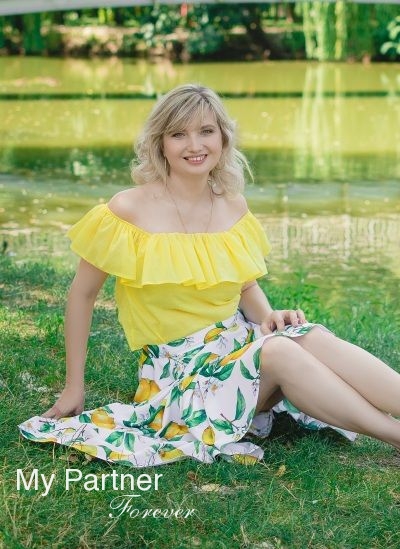 Dating with Charming Ukrainian Girl Olga from Zaporozhye, Ukraine