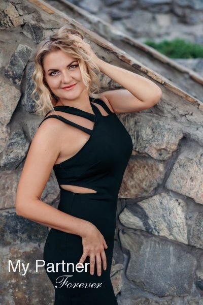 Dating with Charming Ukrainian Woman Antonina from Zaporozhye, Ukraine