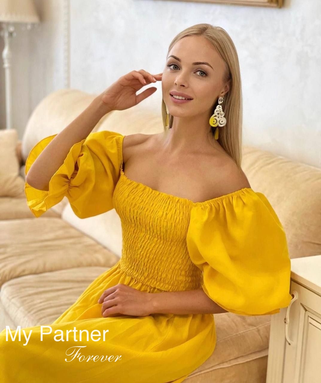 Dating with Gorgeous Ukrainian Woman Alena from Kiev, Ukraine