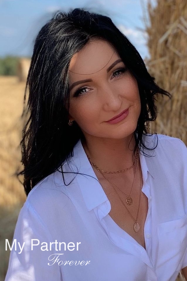 Dating with Pretty Belarusian Lady Irina from Grodno, Belarus