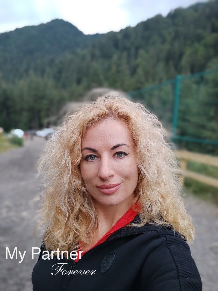 Dating with Pretty Ukrainian Lady Tatiyana from Zaporozhye, Ukraine