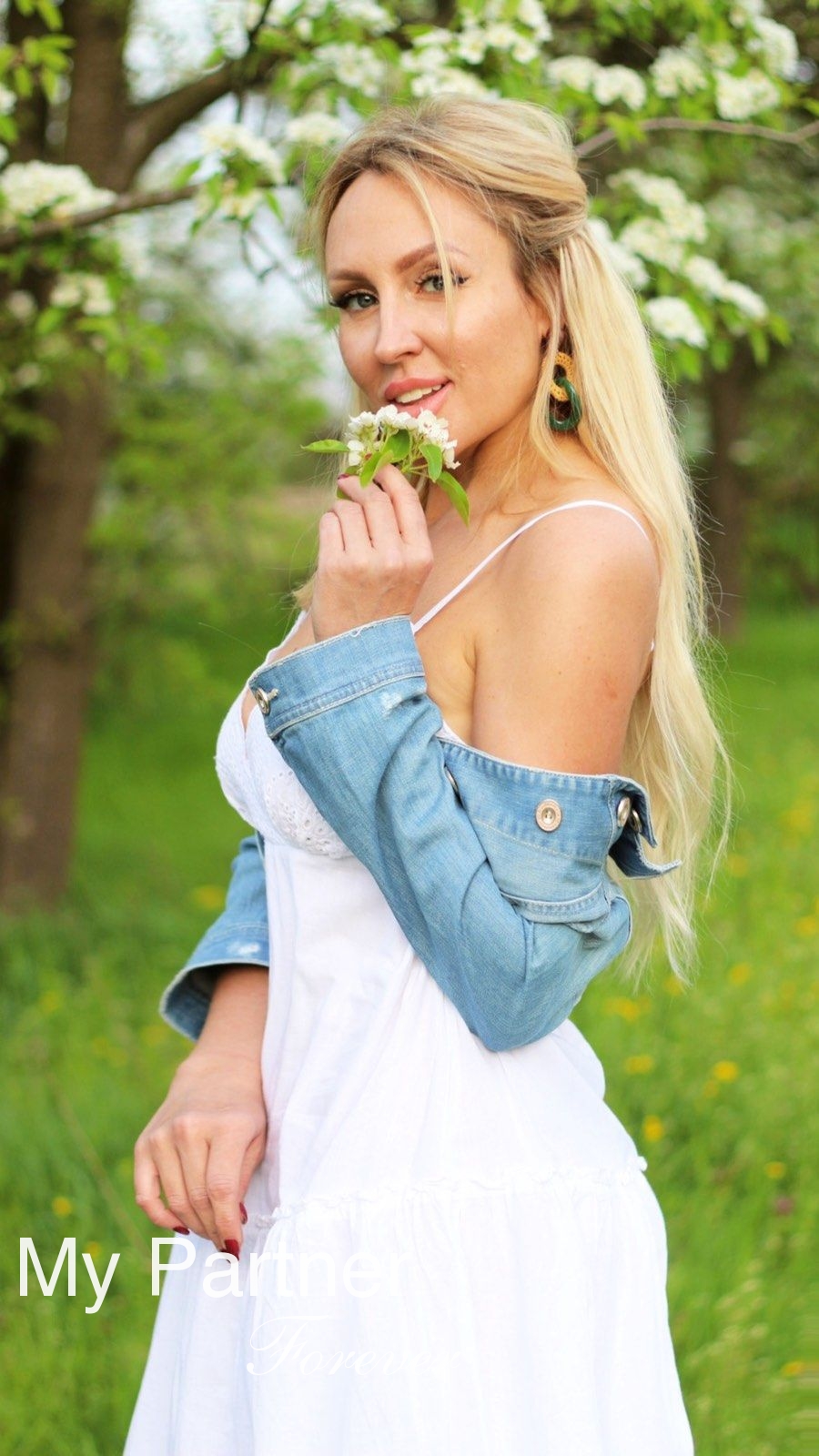 Dating with Pretty Ukrainian Woman Olga from Zaporozhye, Ukraine