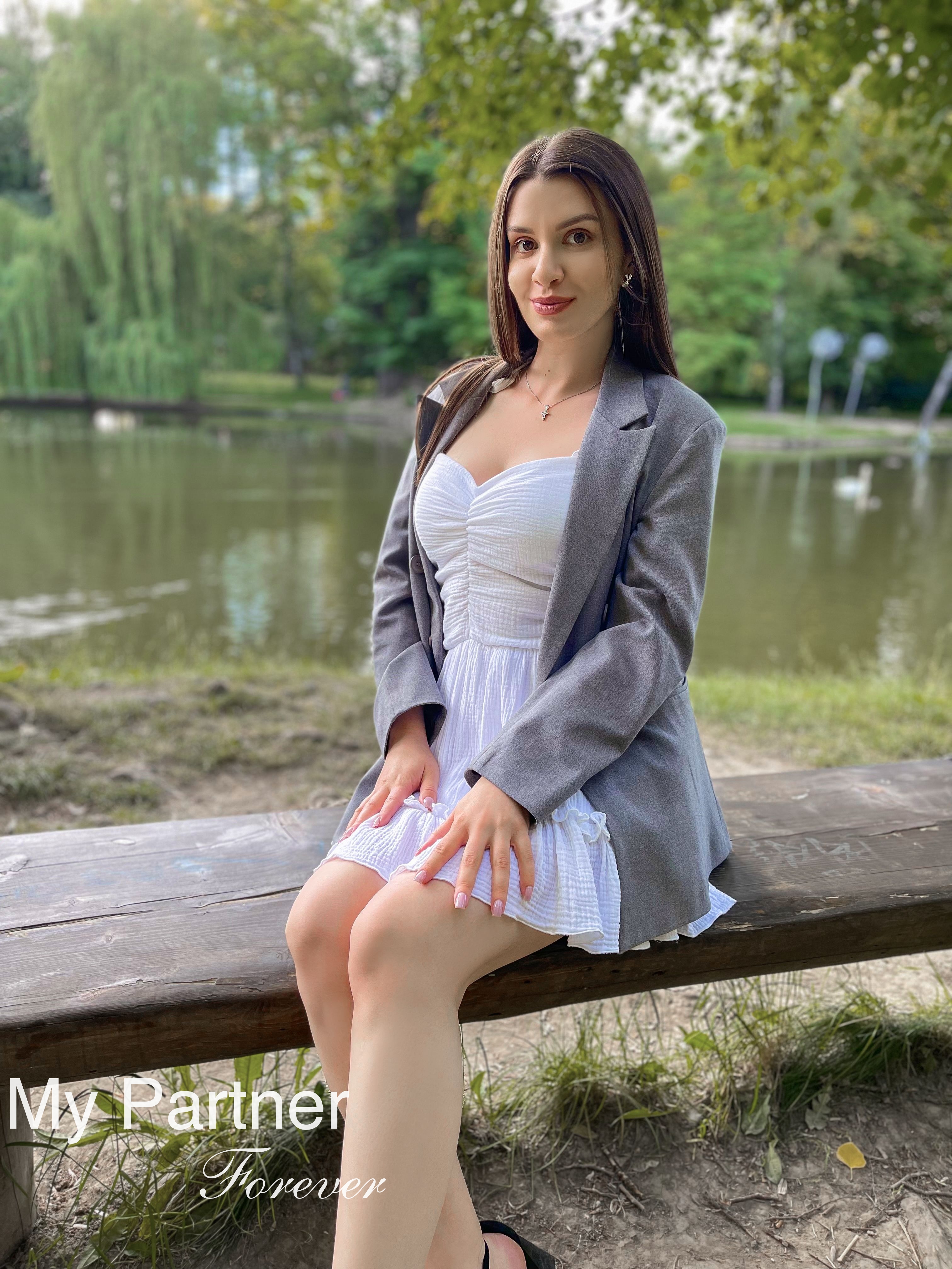 Dating with Sexy Ukrainian Girl Olga from Ivano-Frankovsk, Ukraine