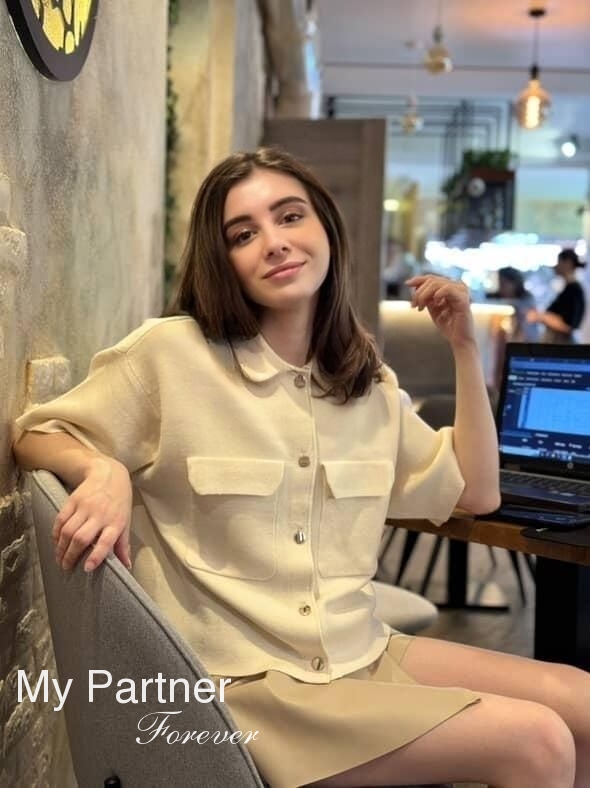 Dating with Sexy Ukrainian Lady Nataliya from Kharkov, Ukraine