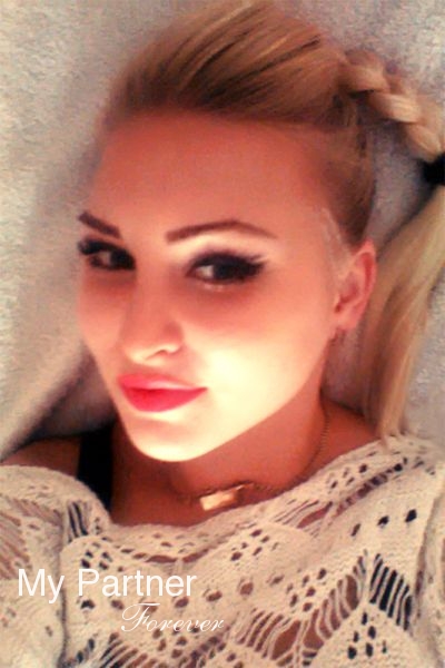 Dating with Single Ukrainian Girl Kseniya from Sumy, Ukraine