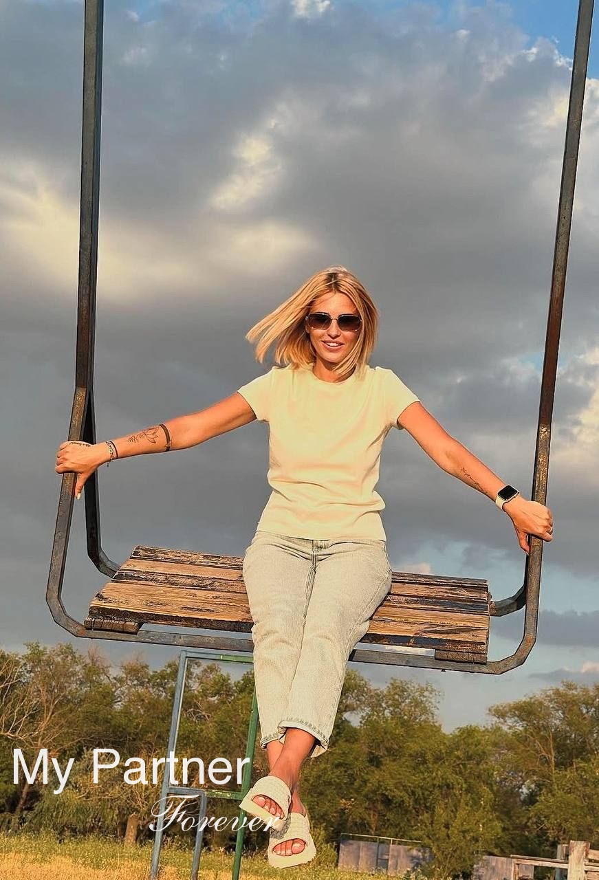 Dating with Single Ukrainian Woman Nataliya from Nikolaev, Ukraine