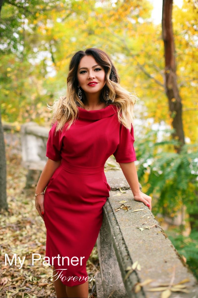 Dating with Single Ukrainian Woman Yuliya from Nikolaev, Ukraine