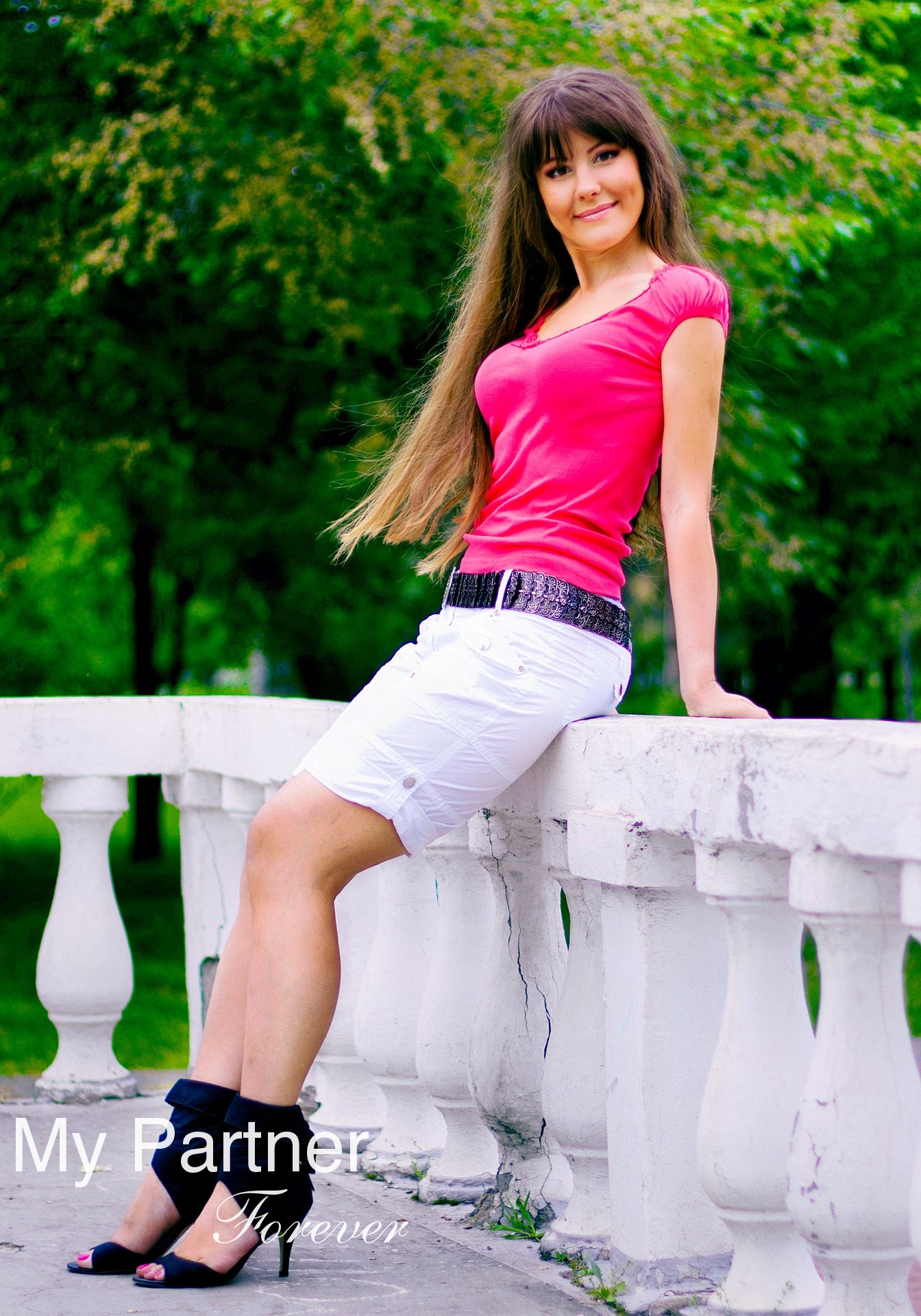 Dating with Stunning Ukrainian Lady Yuliya from Zaporozhye, Ukraine