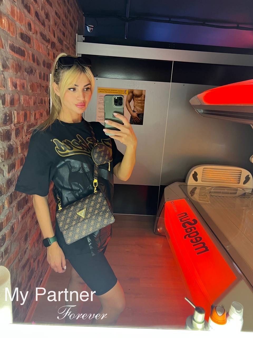 Dating with Ukrainian Woman Alina from Chernigov, Ukraine