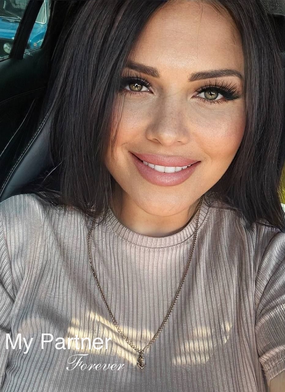 Datingsite to Meet Beautiful Ukrainian Woman Lilya from Odessa, Ukraine