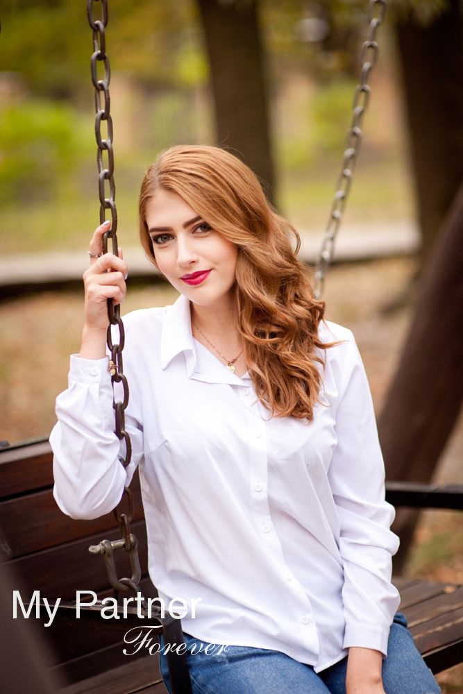 Datingsite to Meet Charming Ukrainian Girl Anastasiya from Poltava, Ukraine