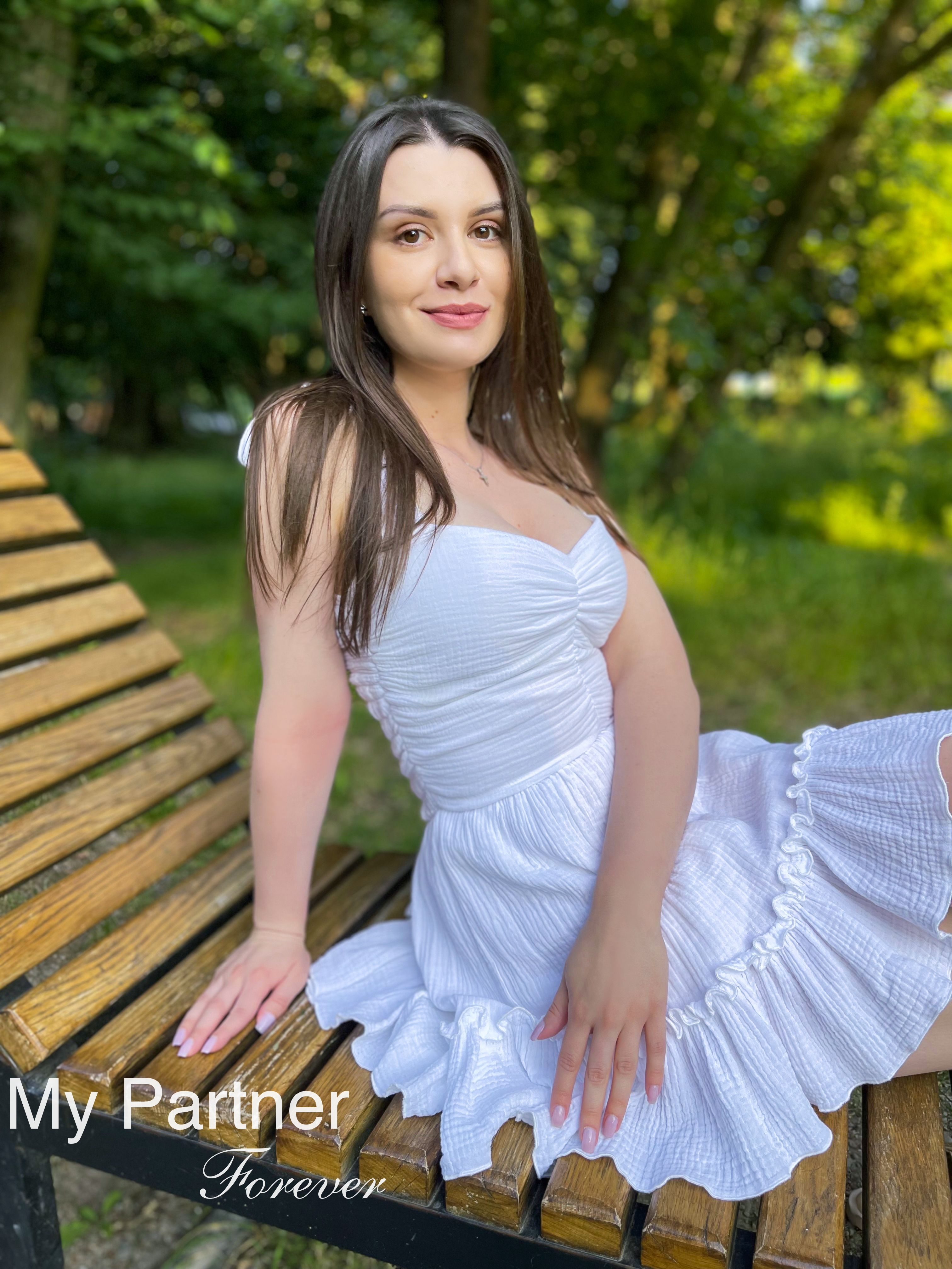 Datingsite to Meet Charming Ukrainian Girl Olga from Ivano-Frankovsk, Ukraine