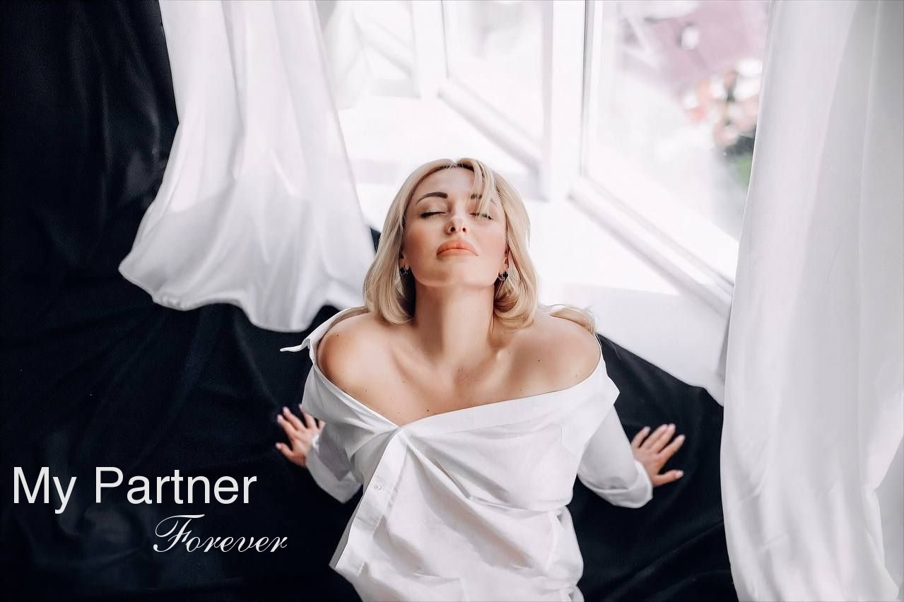 Datingsite to Meet Charming Ukrainian Lady Viktoriya from Dniepropetrovsk, Ukraine