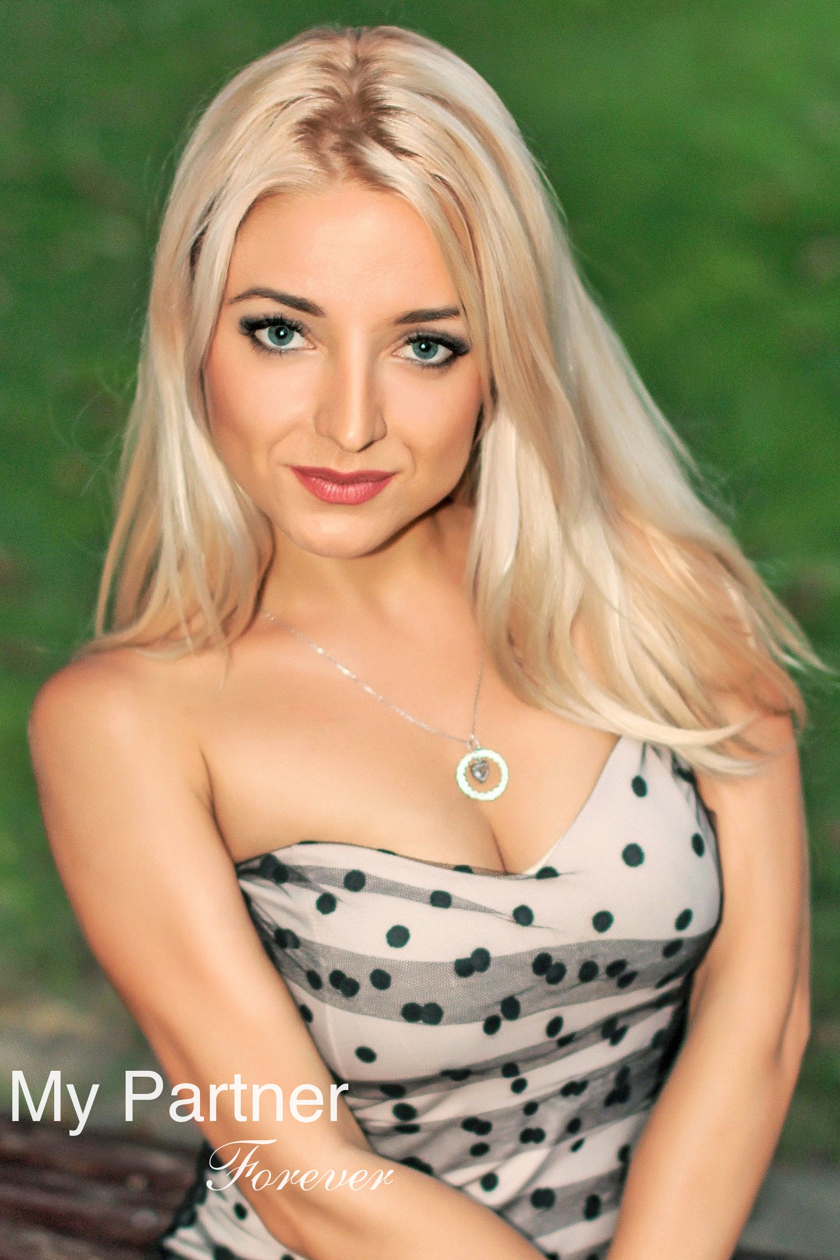 Datingsite to Meet Charming Ukrainian Woman Evgeniya from Melitopol, Ukraine