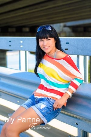 Datingsite to Meet Charming Ukrainian Woman Marina from Zaporozhye, Ukraine