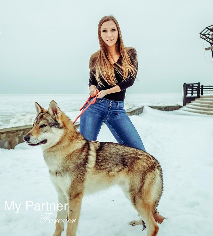 Datingsite to Meet Gorgeous Russian Lady Anastasiya from St. Petersburg, Russia