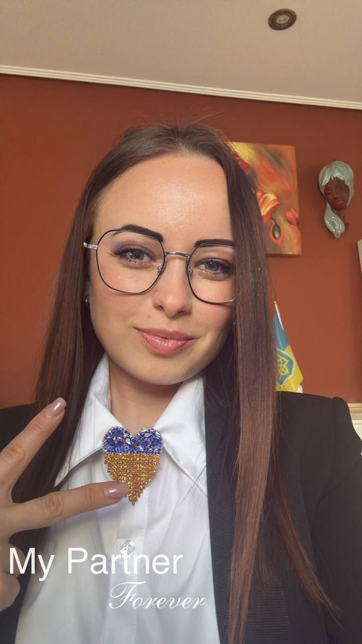 Datingsite to Meet Gorgeous Ukrainian Lady Uliyana from Kiev, Ukraine