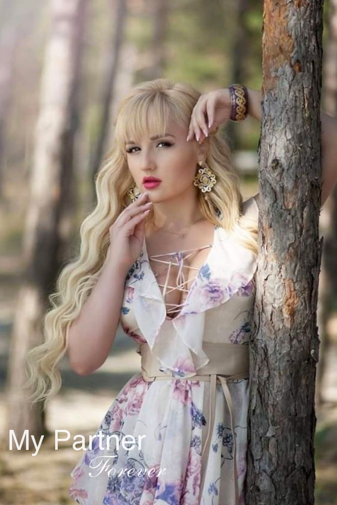 Datingsite to Meet Gorgeous Ukrainian Woman Olga from Kiev, Ukraine