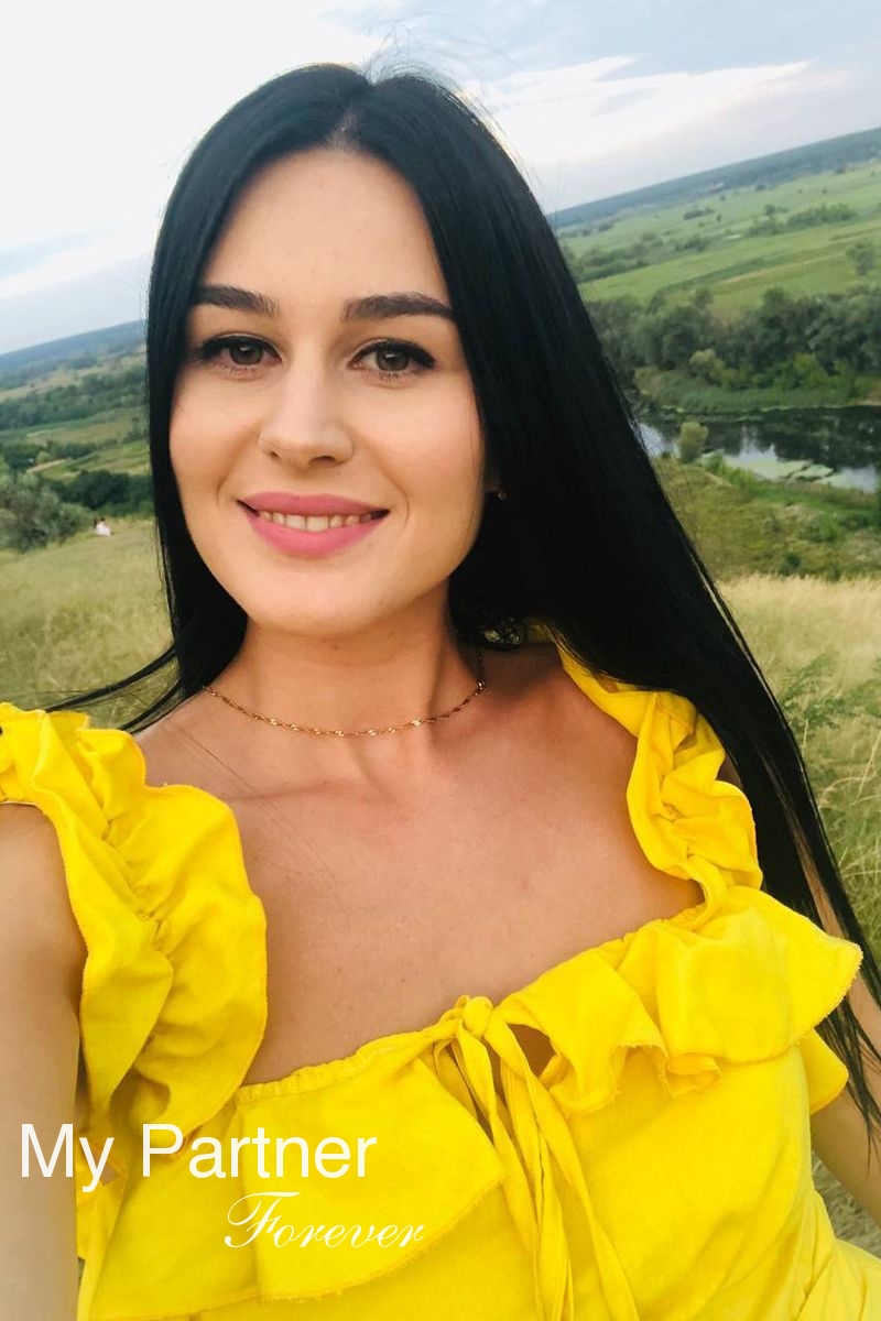 Datingsite to Meet Gorgeous Ukrainian Woman Veronika from Lvov, Ukraine