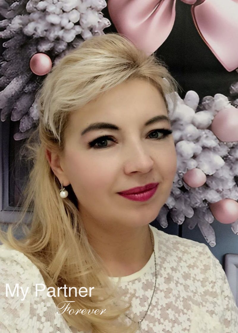 Datingsite to Meet Pretty Ukrainian Woman Viktoriya from Rovno, Ukraine