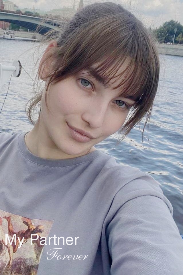 Datingsite to Meet Sexy Belarusian Lady Arina from Grodno, Belarus