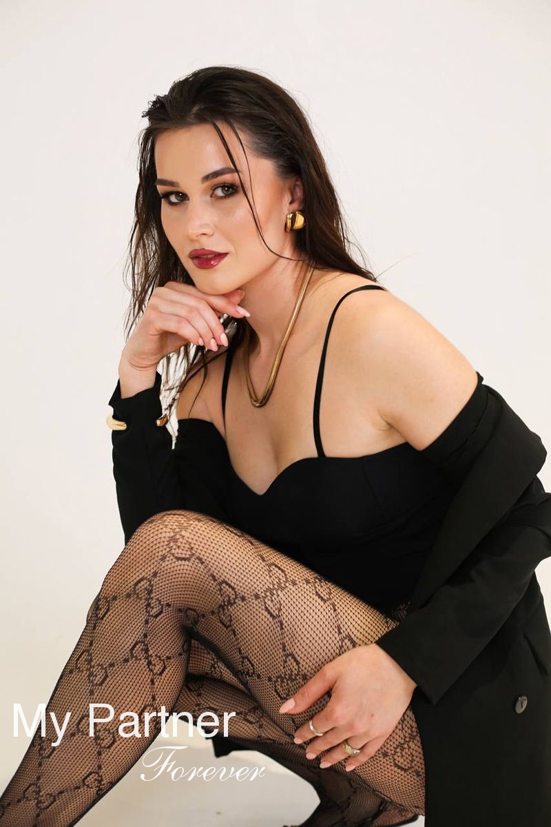 Datingsite to Meet Sexy Ukrainian Woman Veronika from Lvov, Ukraine