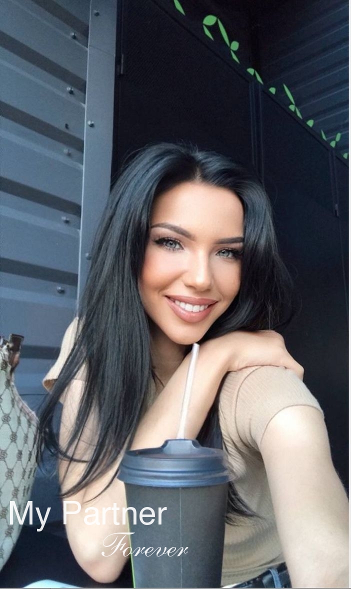 Datingsite to Meet Single Ukrainian Girl Anastasiya from Kiev, Ukraine