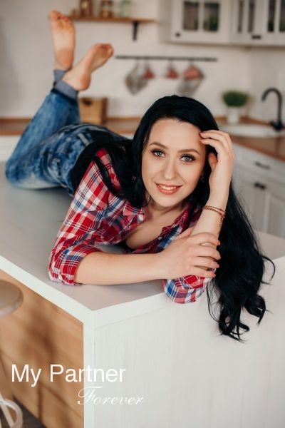 Datingsite to Meet Single Ukrainian Lady Elena from Zaporozhye, Ukraine