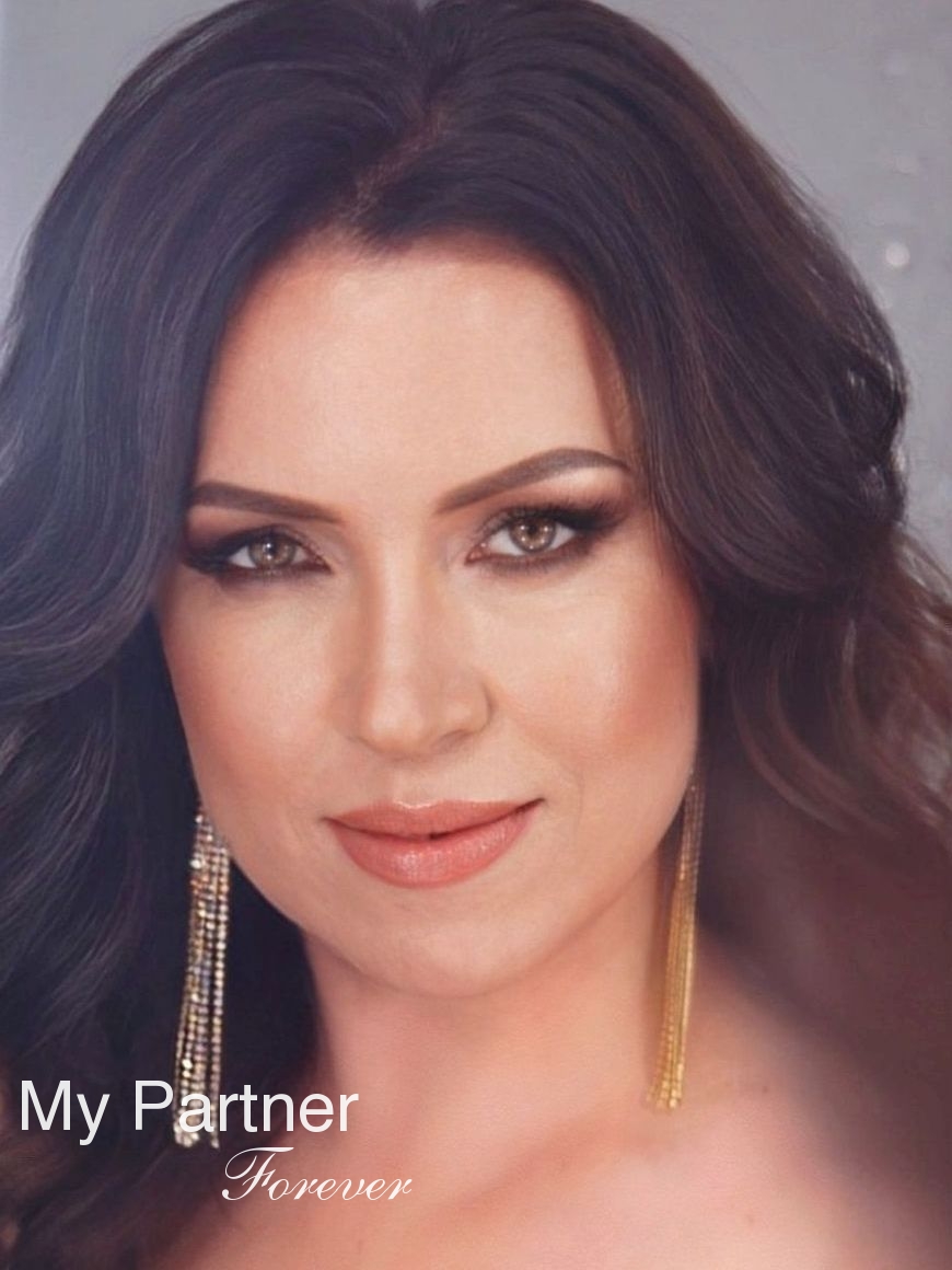 Datingsite to Meet Single Ukrainian Woman Irina from Dniepropetrovsk, Ukraine