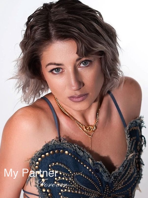 Datingsite to Meet Stunning Belarusian Woman Nataliya from Mozyr, Belarus