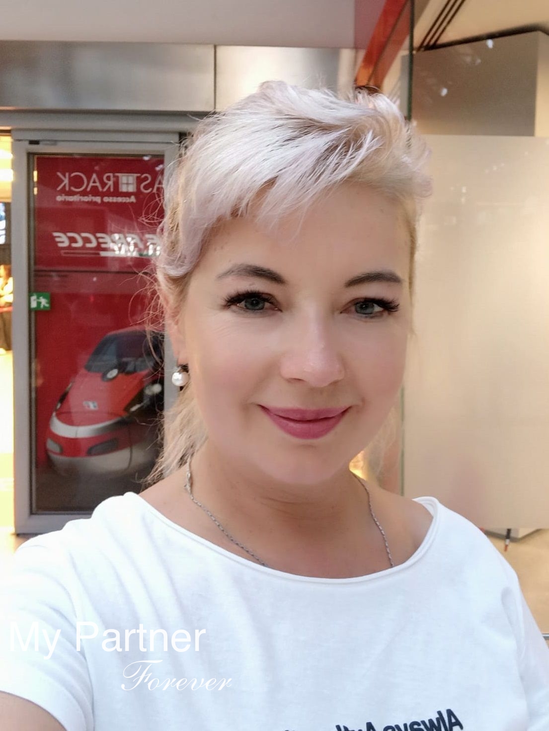 Datingsite to Meet Stunning Ukrainian Woman Viktoriya from Rovno, Ukraine