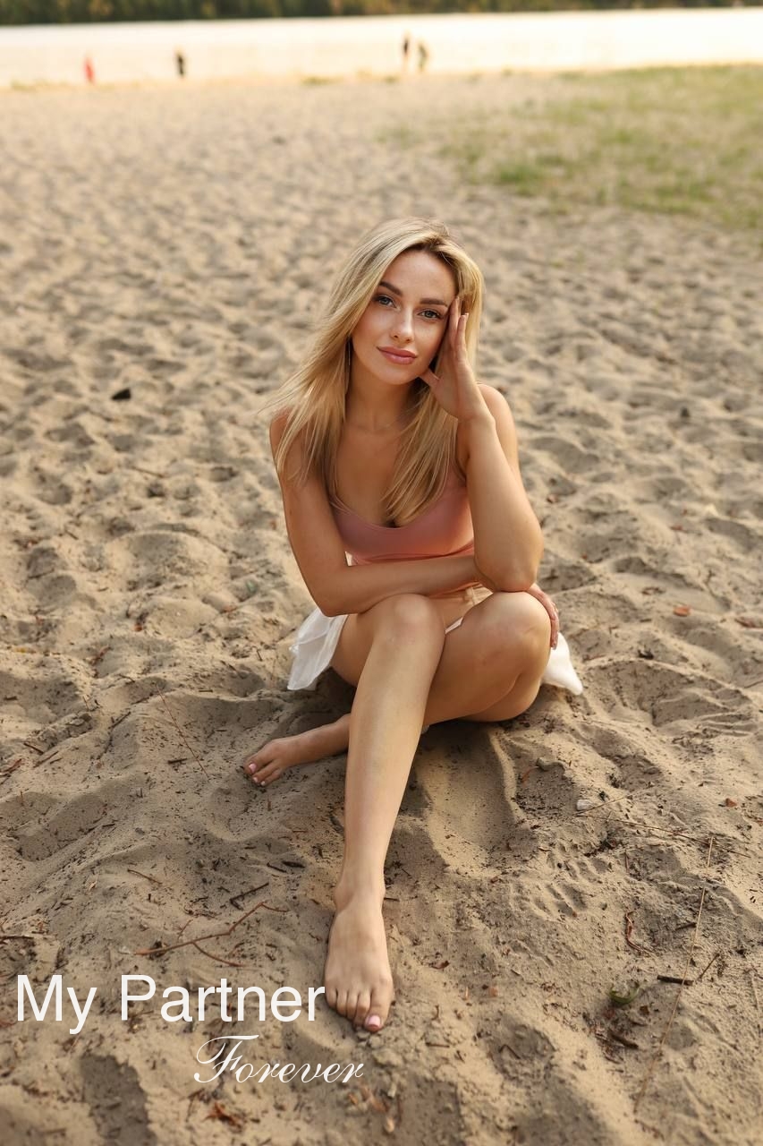 International Matchmaking Service to Meet Alena from Kremenchuk, Ukraine