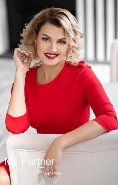 Matchmaking Service to Meet Elena from Kharkov, Ukraine