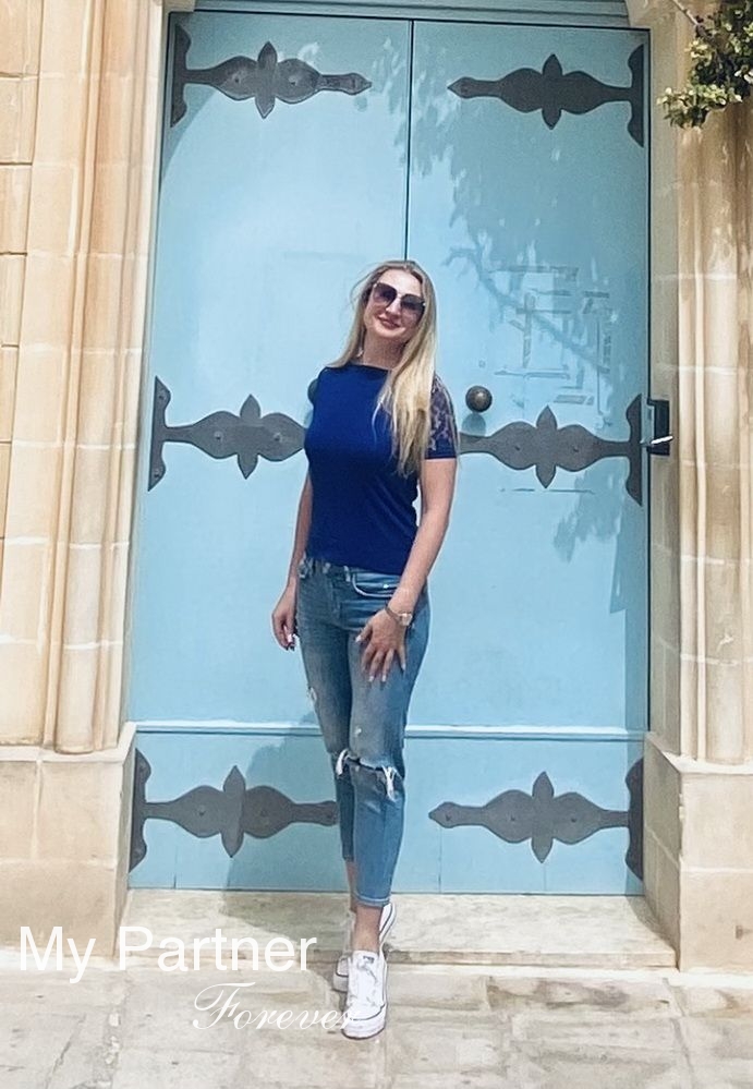 Meet Belarusian Woman Elena from Minsk, Belarus